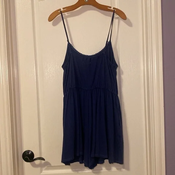 American Eagle Outfitters Women's Navy Romper with Lace Trim Size Large NWOT - Picture 2 of 10
